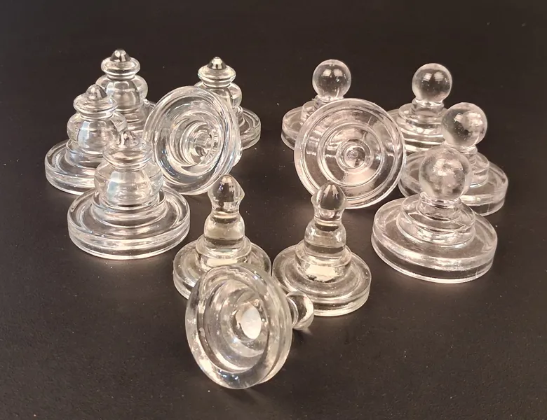 Ljuslyktor till ljushållare i glas.