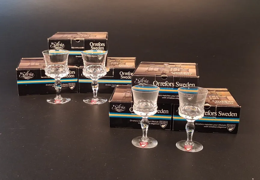 INGEBORG LUNDIN. 6 Likörglas & 6 Sherryglas, "Silvia", Orrefors, Originalkartong.
