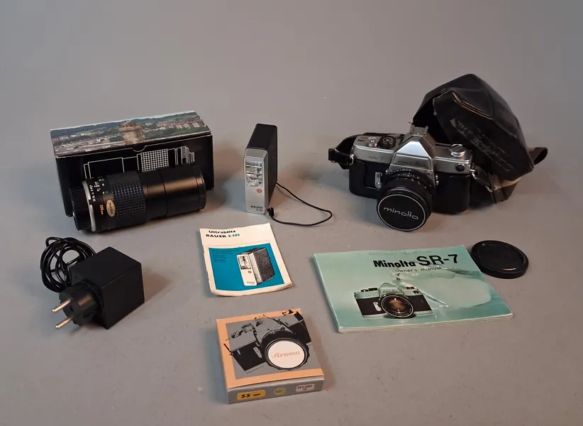 Analog kamera Minolta SR-7, Objektiv Minolta 200MM F4 m.m.