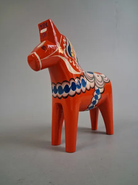 Dalahäst. Dalahemslöjd. Mora. 1985 Färnäs.