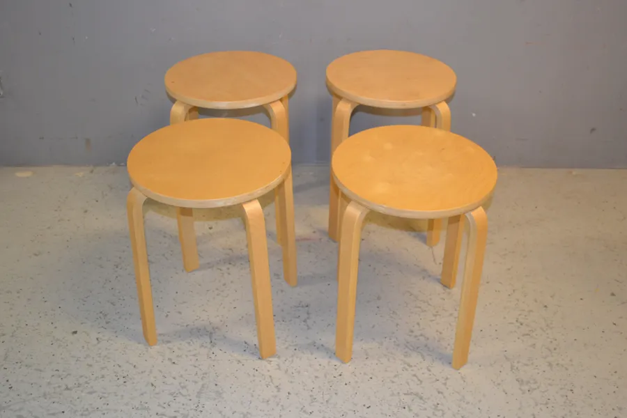 4 Pallar. "Frosta", IKEA.