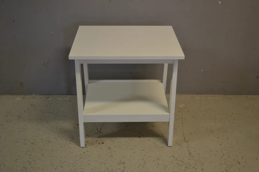 Sidobord. "Lunnarp", IKEA.