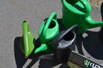 Diverse vattenkannor i plast & vattenspridare.