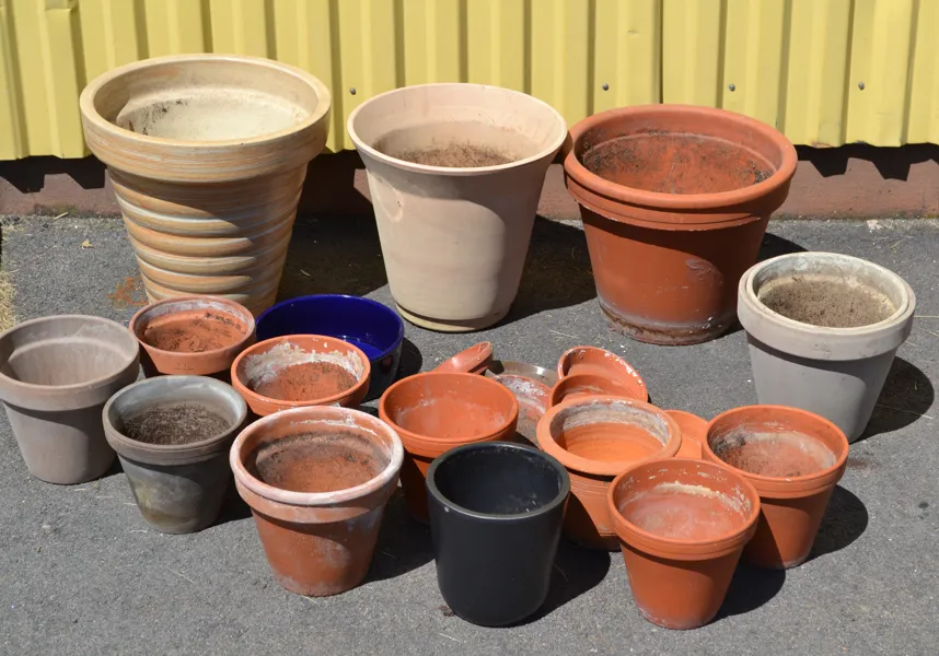 Diverse krukor. Keramik.