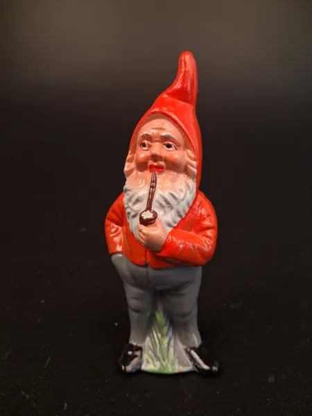 Figurin. Tomte, Gräfenroda. Terrakotta. Tyskland.