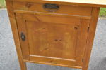 2 Äldre sängbord. 1800/1900-talet.