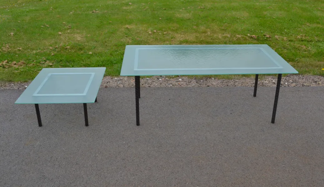Soffbord & sidobord. Metall & glas.