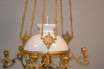 Takfotogenlampa. Majolika, 1800/1900-talet.