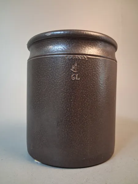 Krus. Höganäs. 6 Liter.