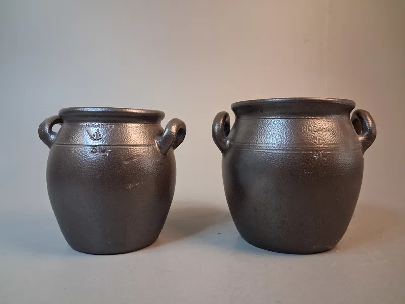 2 Krus, Höganäs Keramik, 3 Liter & 4 Liter.