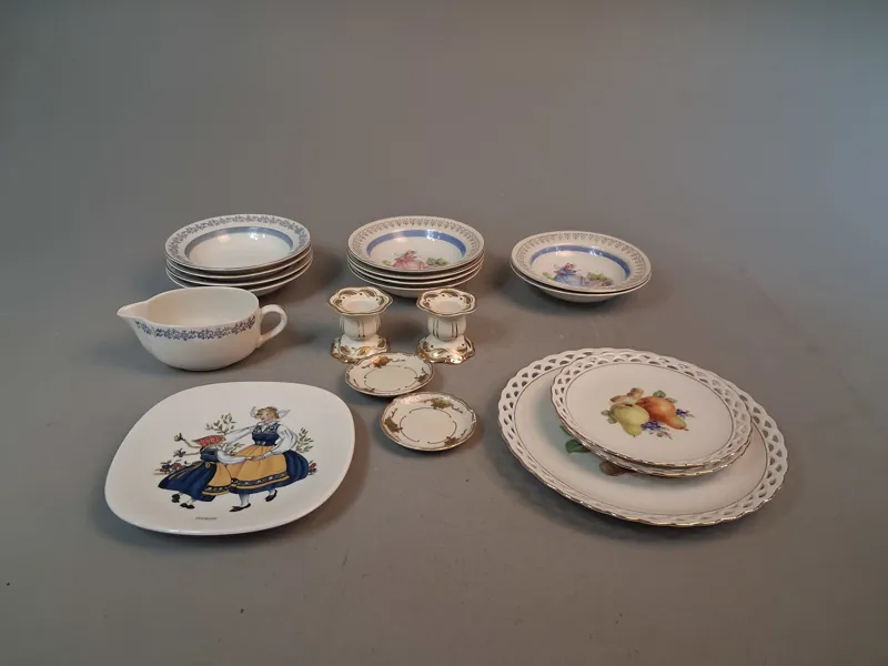 Diverse porslin Bl.a Lady, Rosmarin. Gefle. Upsala Ekeby m.m.