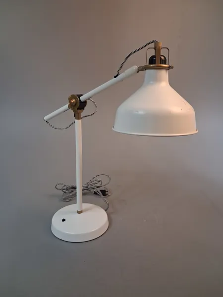 Bordslampa. "Ranarp", IKEA.