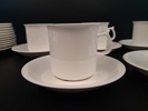KARIN BJÖRQVIST. 5 Kaffekoppar, 8 Kaffefat & 11 Assietter, "Stockholm", Gustavsberg.