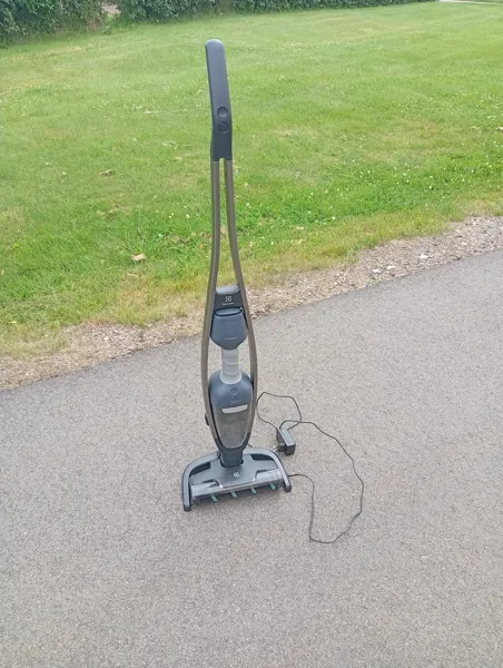 Handdamsugare Electrolux. Clean 600.
