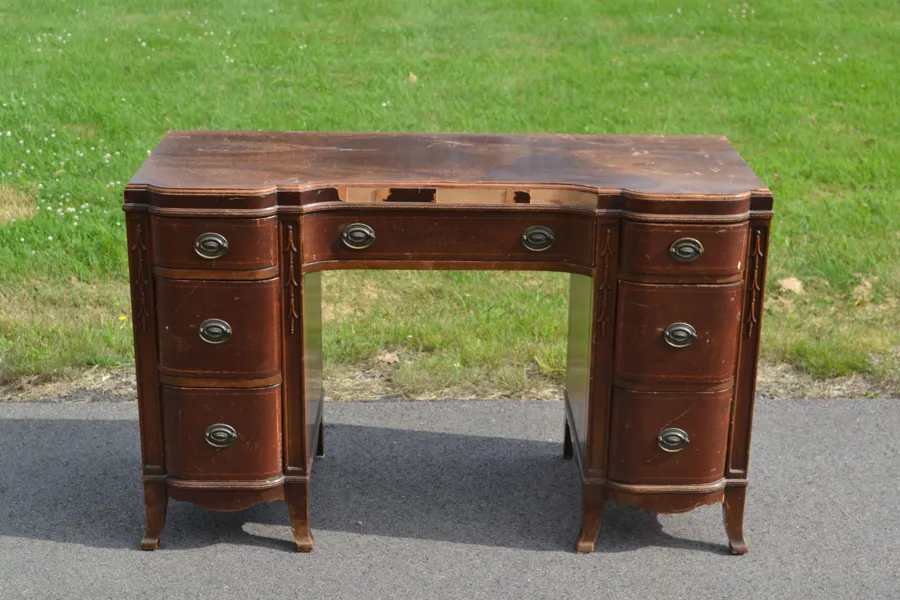 Amerikanskt skrivbord. Mahogny, 1900-talet.