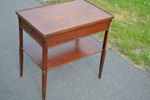 Nattduksbord/sidobord. Grand Valley Furnituren MFG. Co, Michigan, USA.