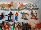 Diverse plast figurer m.m. Bl.a Riddare, indianer.