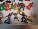 Diverse plast figurer m.m. Bl.a Riddare, indianer.