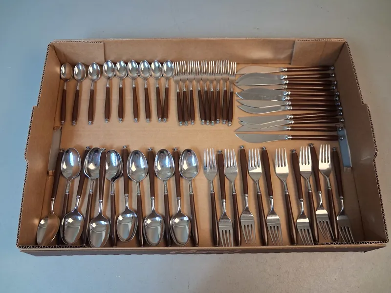 Bestick delar. Rostfritt stål. 54 delar.