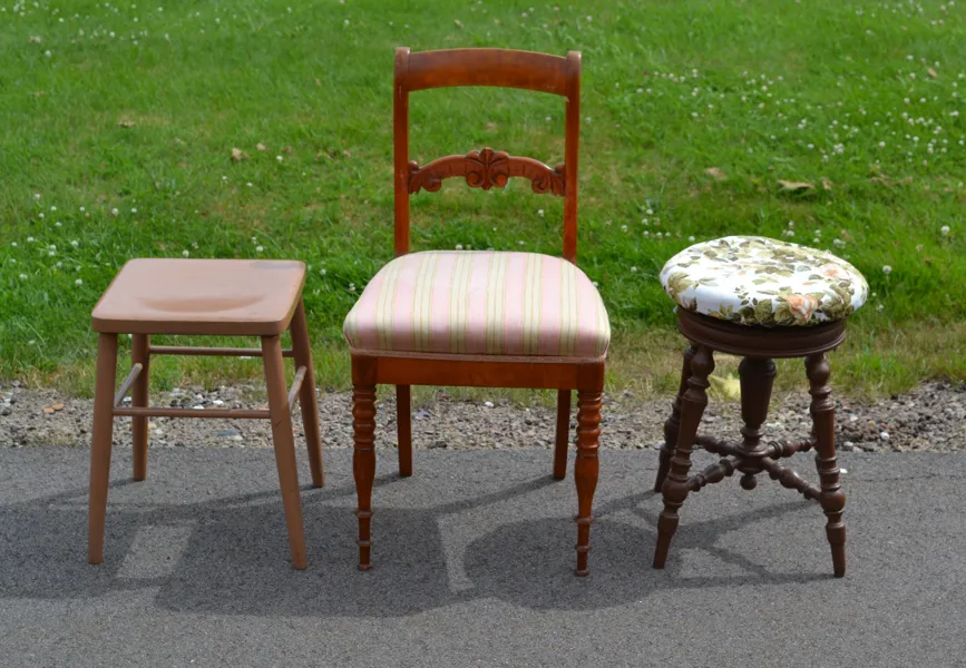 Stol, pianopall & pall.