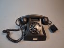 Äldre telefon. Bakelit. Ericsson LM DBH 15X85.