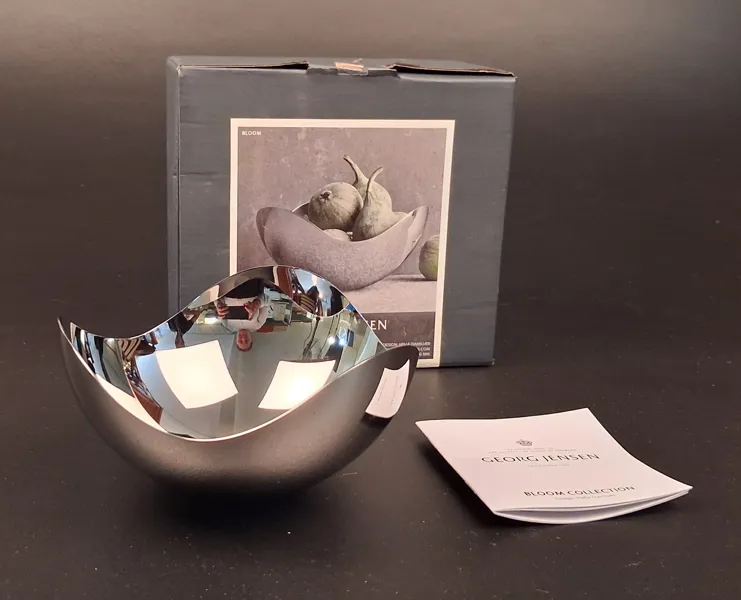 HELLE DAMKJÆR. Skål. Georg Jensen, Trasig originalkartong.