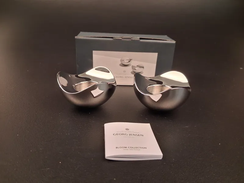 HELLE DAMKJÆR. 2 Ljusstakar. Georg Jensen, trasig original kartong.