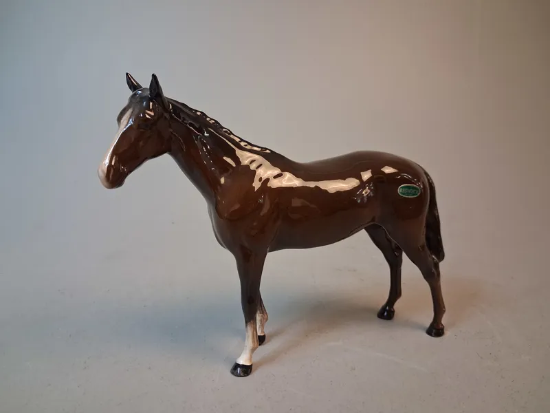 Figurin. Häst. Beswick, England.