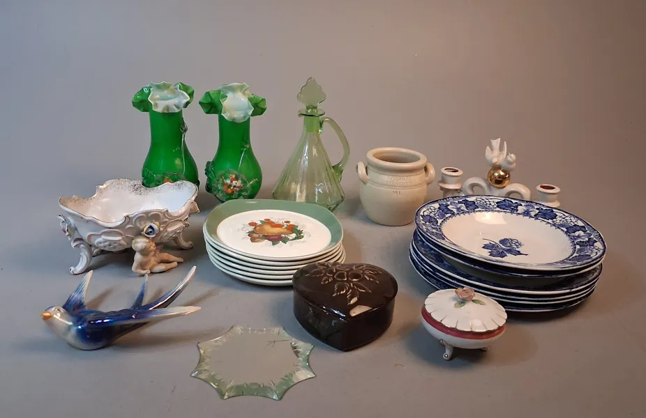 Diverse porslin, keramik & glas. Bl.a Rörstrand, Figgjo, Höganäs m.m.