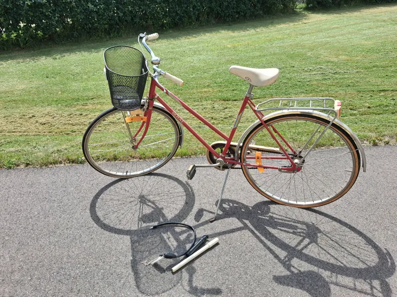 Cykel. Royal. Svensk Design.