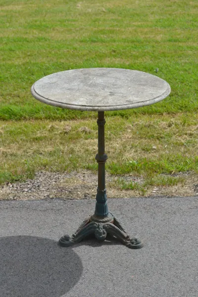 Trädgårdsbord. Gjutjärn & sten/marmorskiva, 1900-talets början.