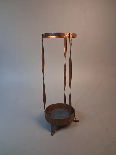 Paraplyställ. Koppar. R. LUHANKA.