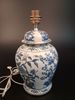 Lampfot. B&B Typ-J Oriental Import AB. Dekor i vit & blå.
