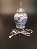 Lampfot. B&B Typ-J Oriental Import AB. Dekor i vit & blå.