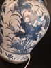 Lampfot. B&B Typ-J Oriental Import AB. Dekor i vit & blå.