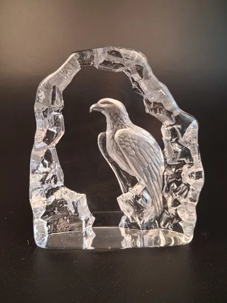 MATS JONASSON. Glasskulptur. Örn, Målerås, signerad.