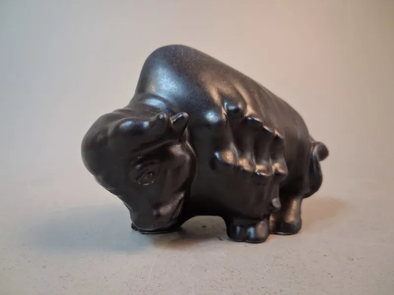 FOLKE & ELSA JERNBERG. Figurin, "Bison", Keramik, signerad FEJ.