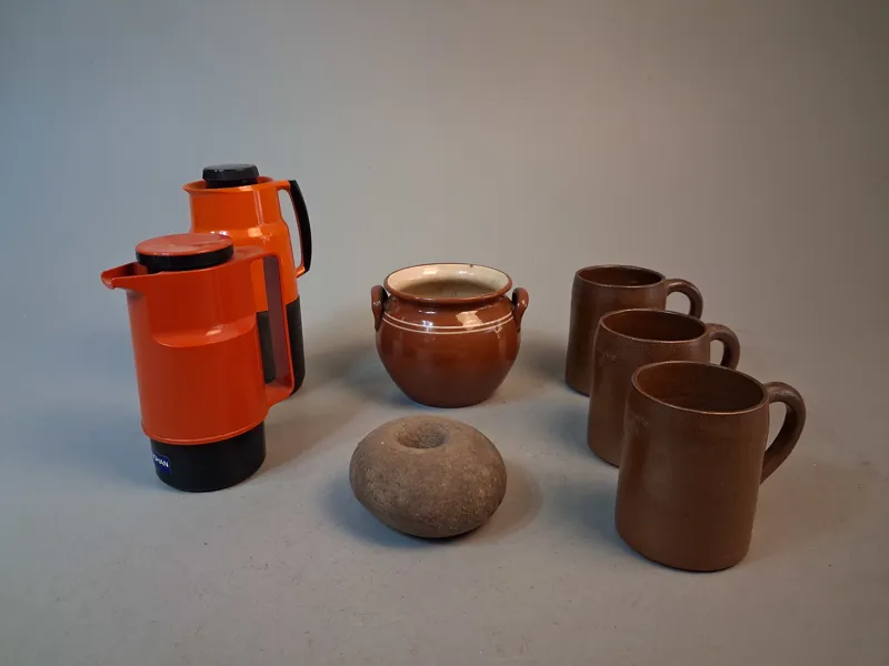 Diverse. 3 Muggar Höganäs m.m.