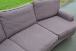 Soffa. 3-Sits, Howard-stil, svängd modell, samtida.
