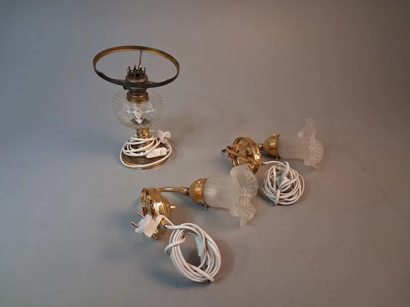 2 Väggbelysning Reijmyre & en defekt bordslampa.