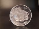 Hund med hatt. Glasskulptur. Okänd formgivare.( Otydlig signatur Tuomo N & Johan N.)