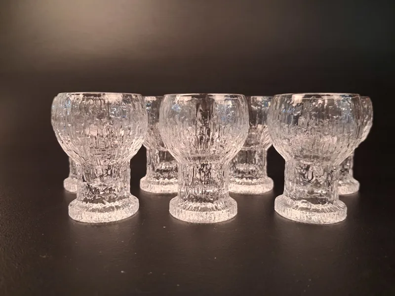 TIMO SARPANEVA. 7 Snapsglas, "Kekkerit", Iittala.