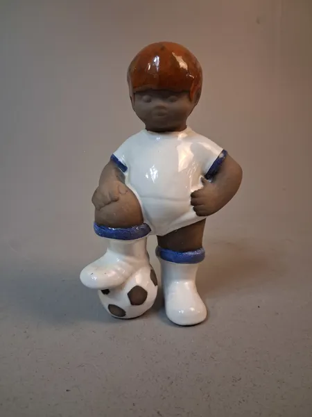 BERIT TERNELL. Figurin, "Fotbollsspelare", Upsala Ekeby.