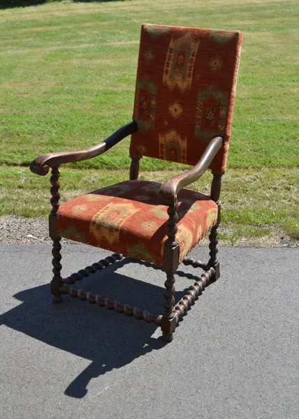 Karmstol. Barockstil, 1900-talets första hälft.