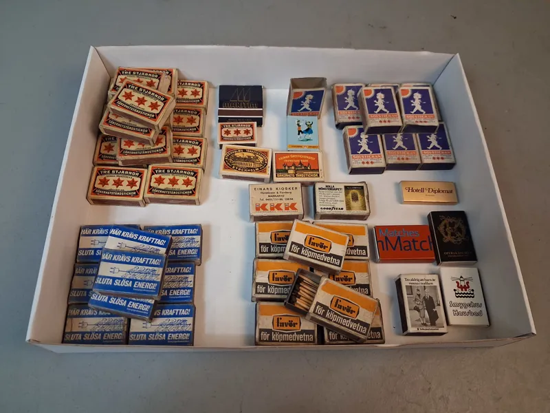 Diverse tändsticksaskar.