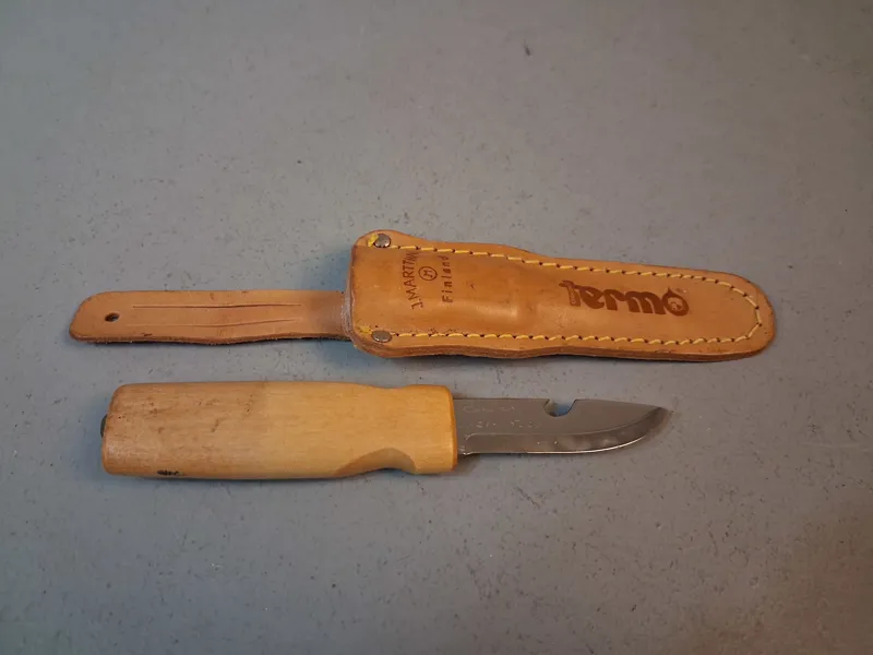Kniv. Termo. J. Marttiini Lapinleuku. Finland.