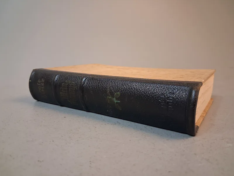 ADOLF HITLER. "Mein Kampf", 1940.