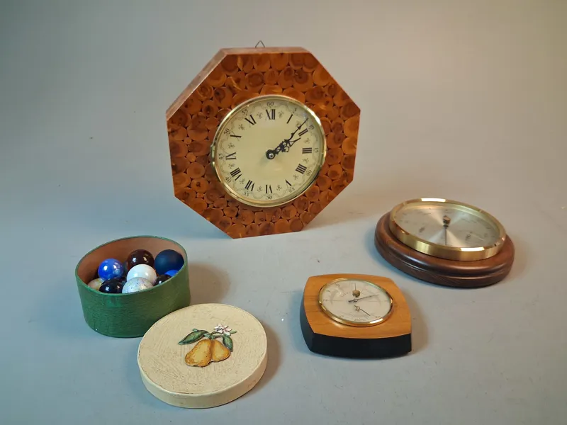 2 Barometer & klocka m.m.