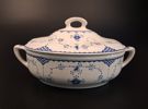 Soppterrin. Musselmalet dekor, Jugendstil, Villeroy & Bosch.