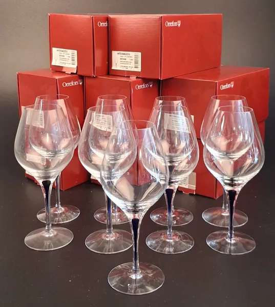 ERIKA LAGERBIELKE. 9 Vinprovningsglas/Vinglas, "Intermezzo", Orrefors. 8 originallådor.